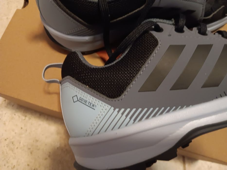 Adidași  gore  tex