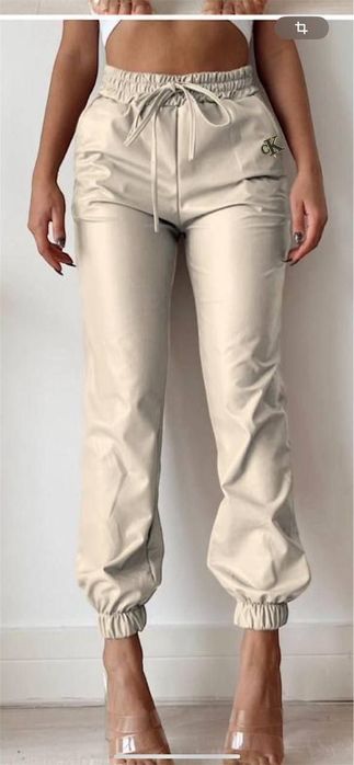 Pantaloni imitație piele