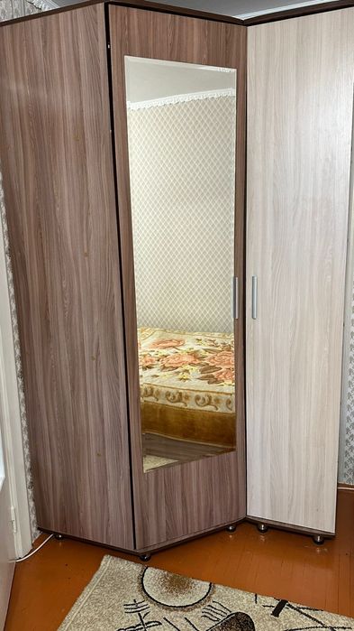 Срочно продам шкаф