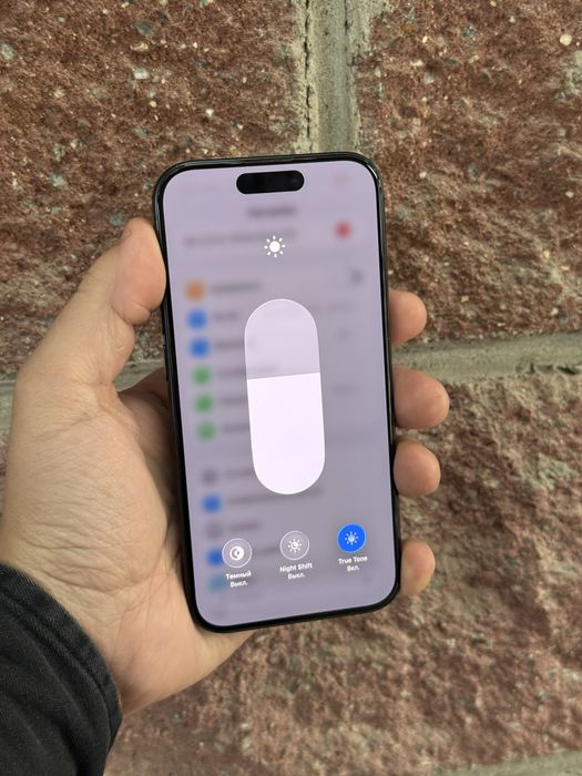 Продам Айфон 15 про в идеальном состоянии