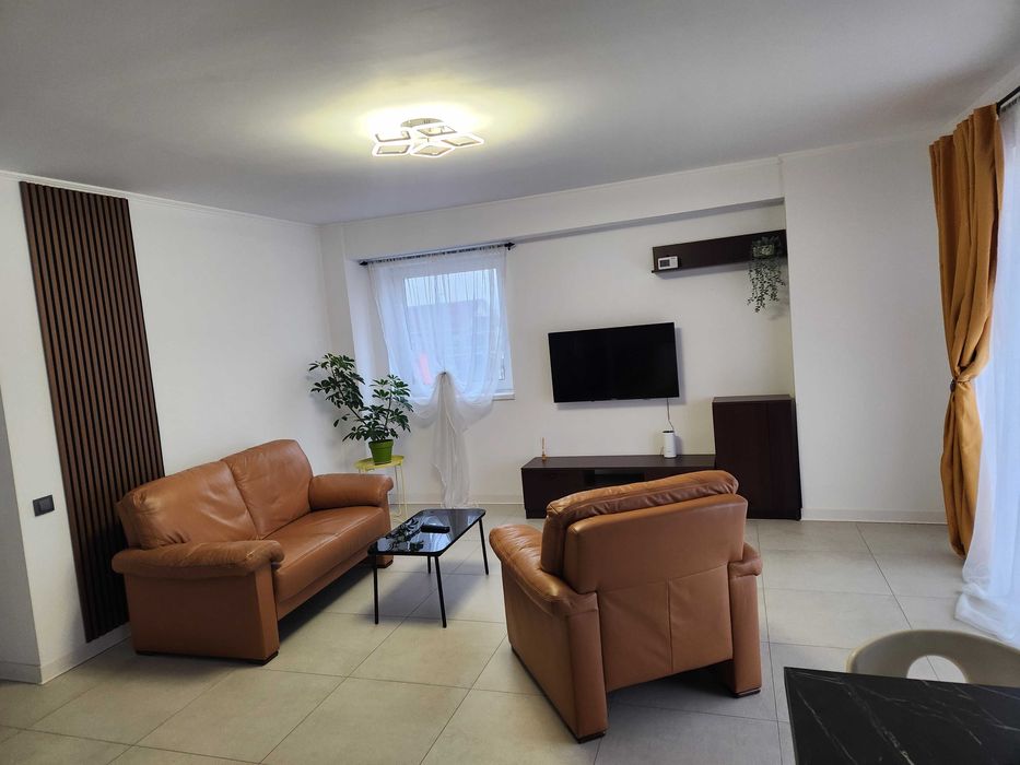Inchiriez apartament nou, central , 3 camere