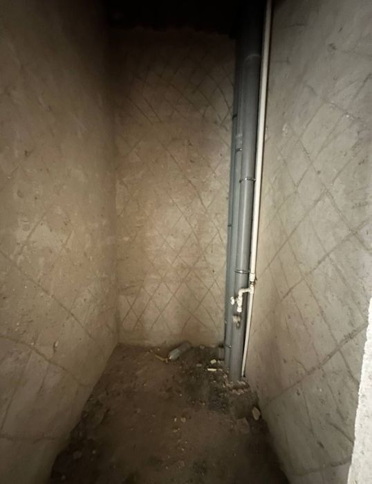 Цумда 1 хонали каропка сотилади