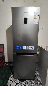 Холодильник Samsung модель: RB29FERNDSA, Ками бор
