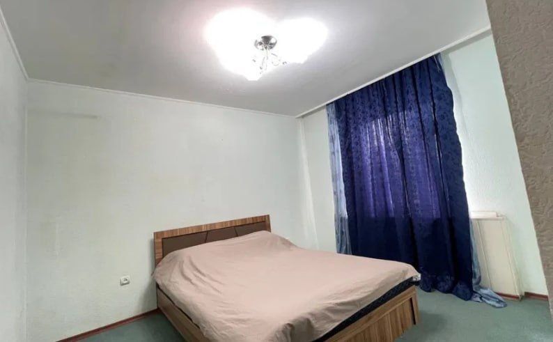 Продаётся г. Ташкент Центр Саид Азимова 77серия 3х комнатная квартира