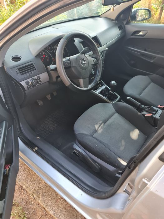 Vând Opel astra h