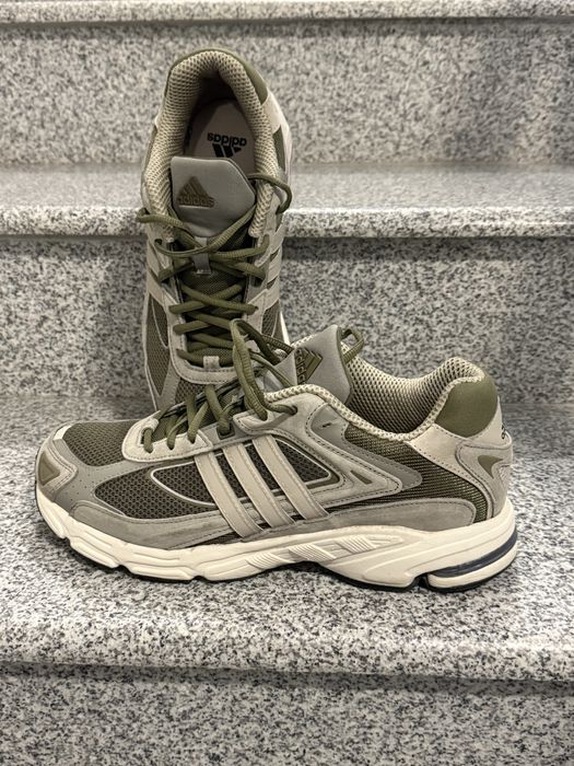 Adidas маратонки 44н