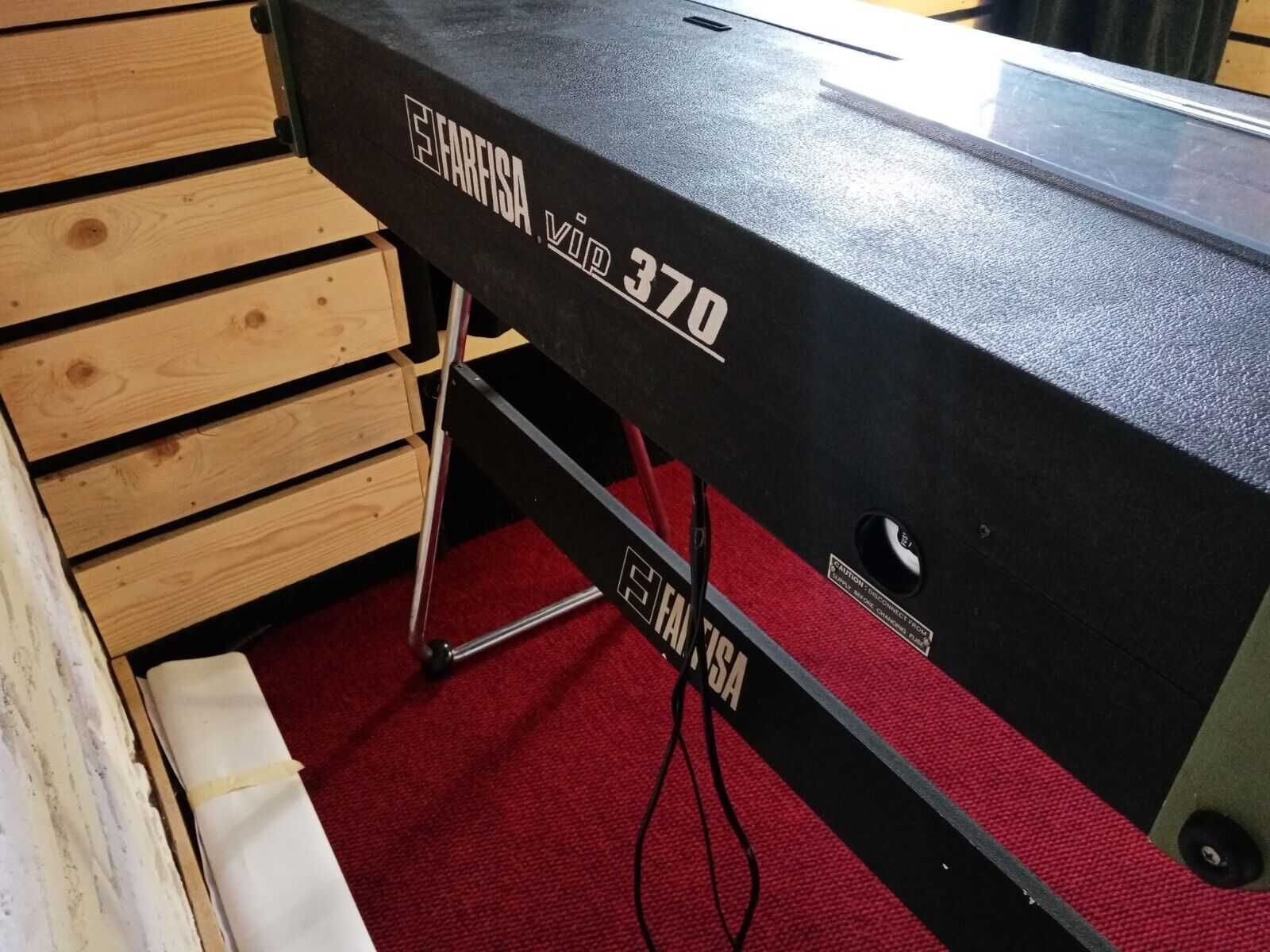 Farfisa VIP 370 vintage organ