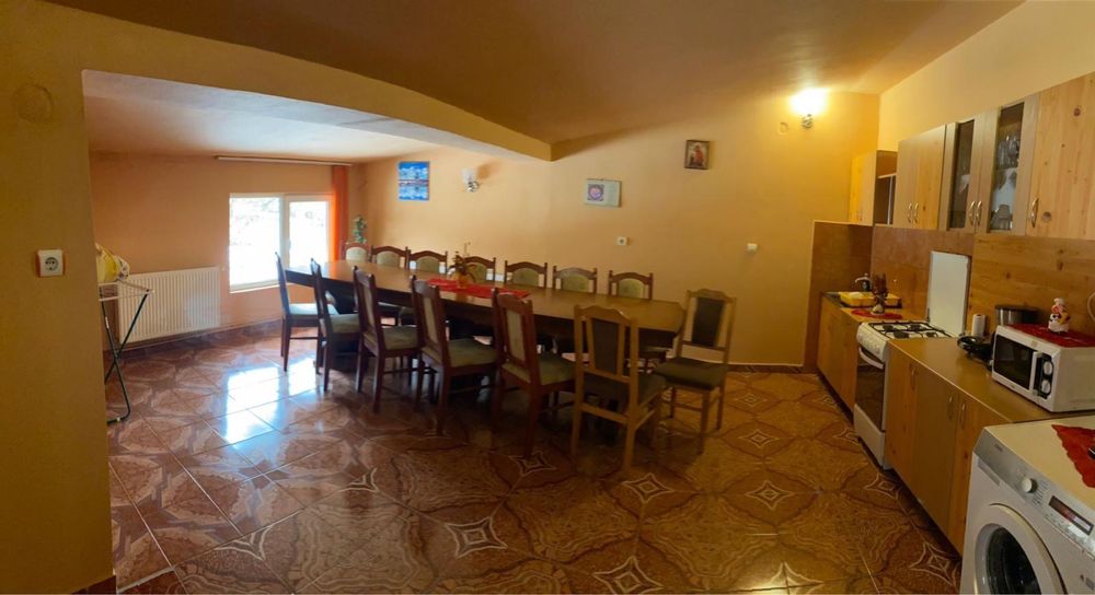 Cabana libera de 1 Decembrie si de Craciun