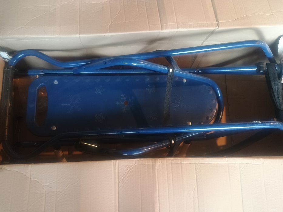 Sanie metalica cu spatar, maner si sac imblanit, stare f buna, 270 le