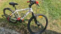 Vând bicicletă copii folosită puțin!!!