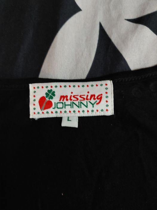 Черна рокля с камъни