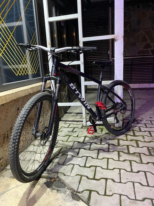 Vând bicicleta btwin 540