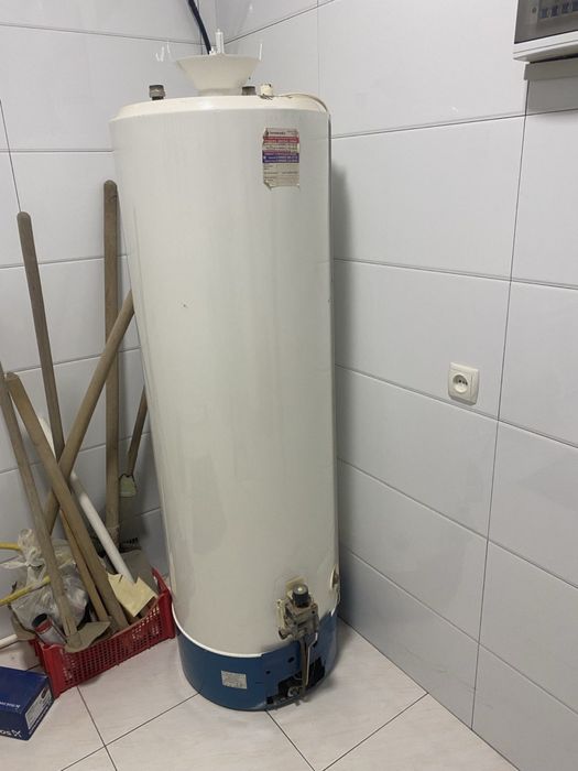Продам газовый бойлер водонагреватель