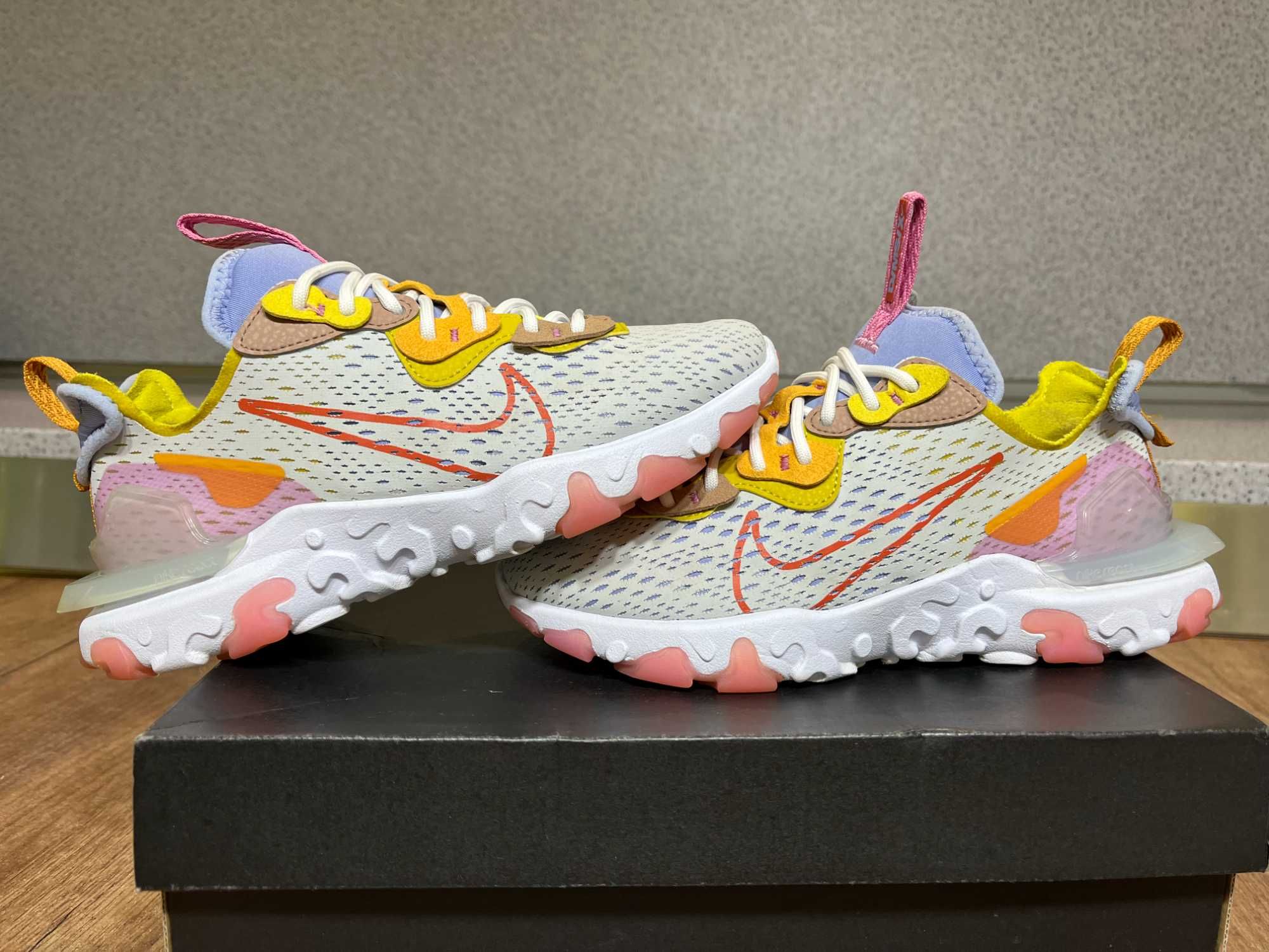 ОРИГИНАЛНИ *** Nike React Vision / Pure Platinum Multicolors