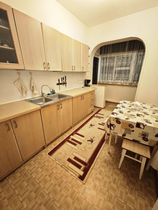 Мирзо Улугбекский раойн Паркенский оретир кафе у Бабушки , метро