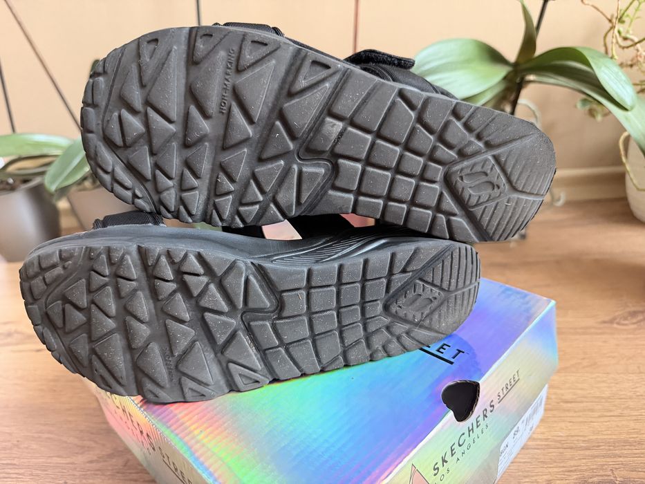 Сандали Skechers