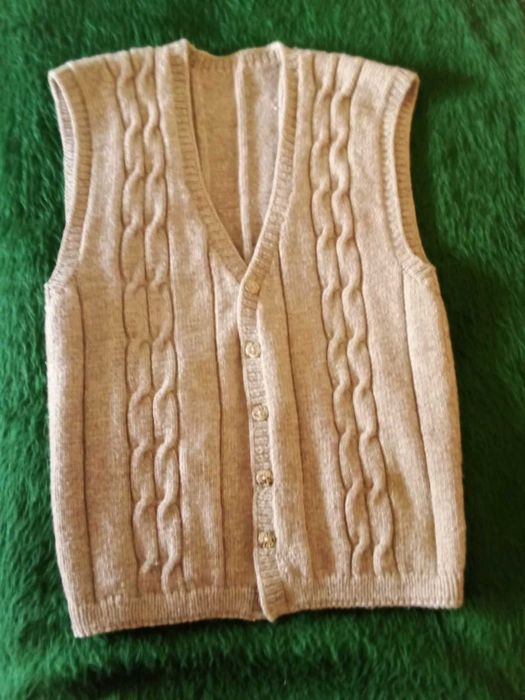 Вълнен елек - голям размер