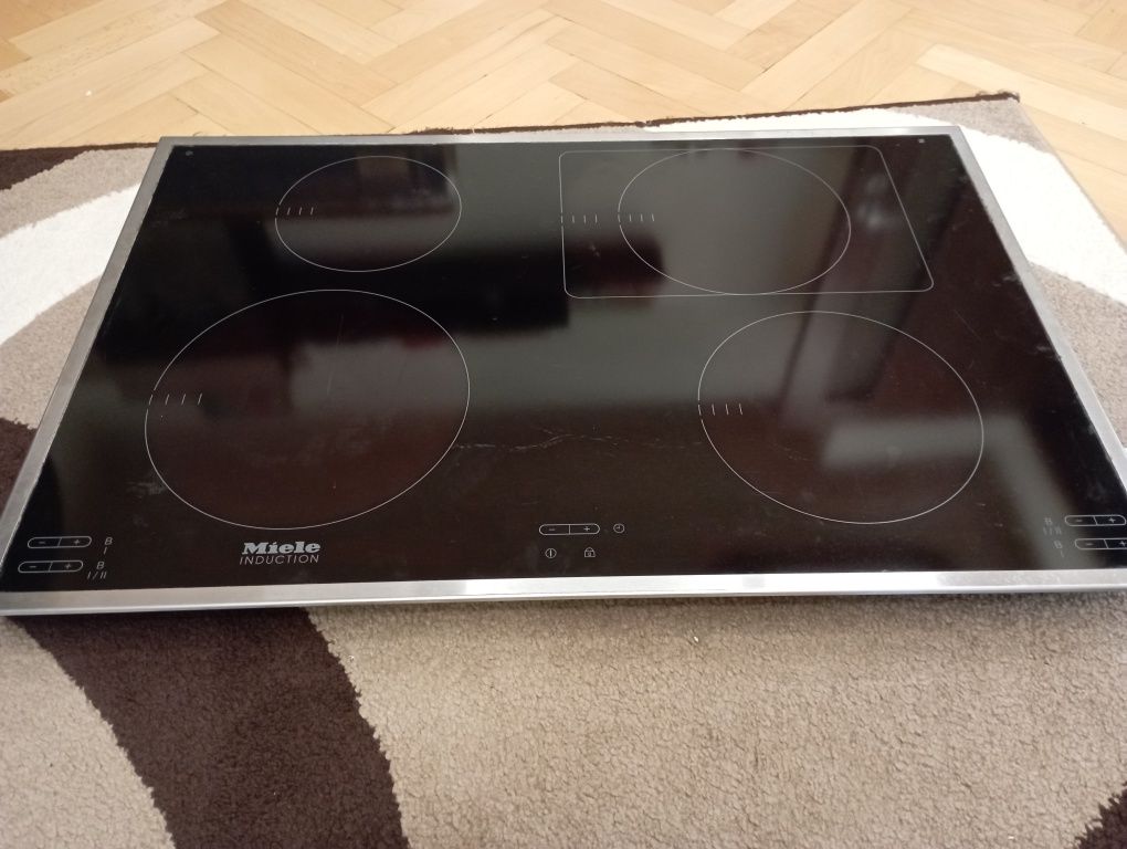 Индукционен котлон Miele Km5955