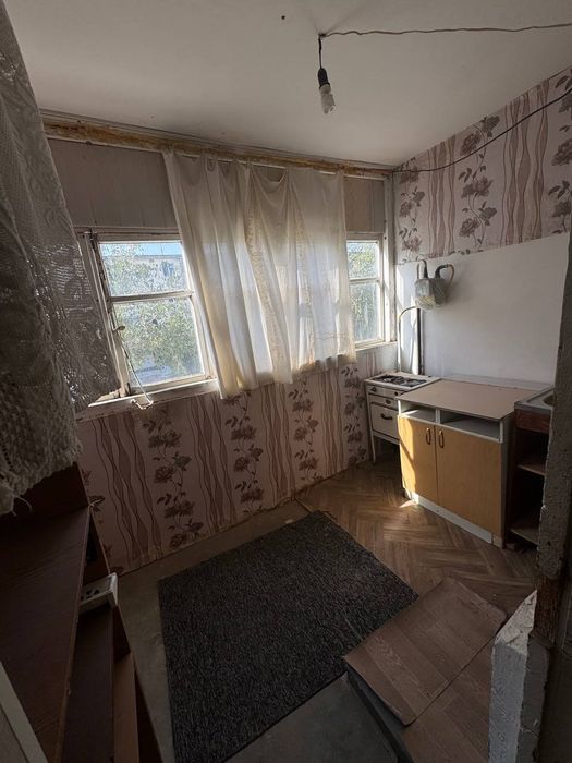 Срочно продается 2 х ком 2 этаж панельный дом