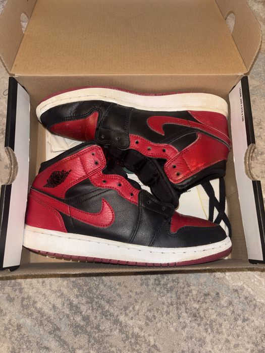Jordan 1 Mid Banned (2020) Black/Gym Red-White