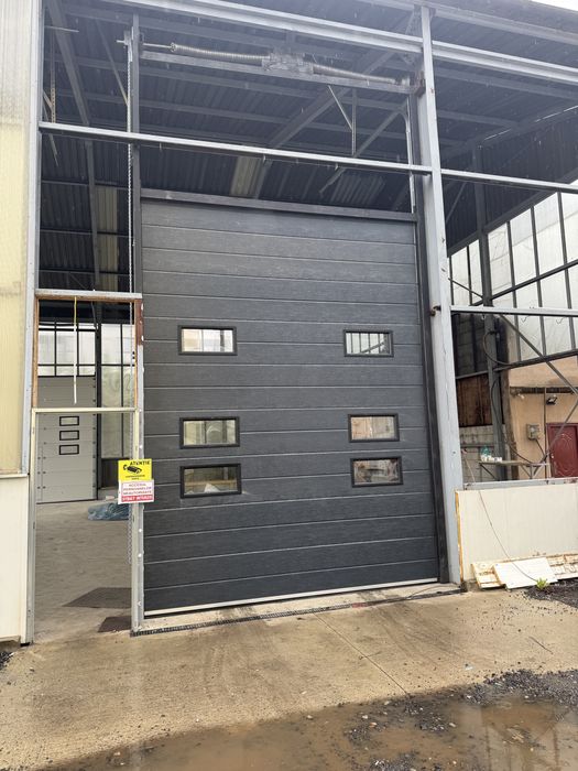 Usa garaj L3000 x H3000 gri cu geamuri -NOU!