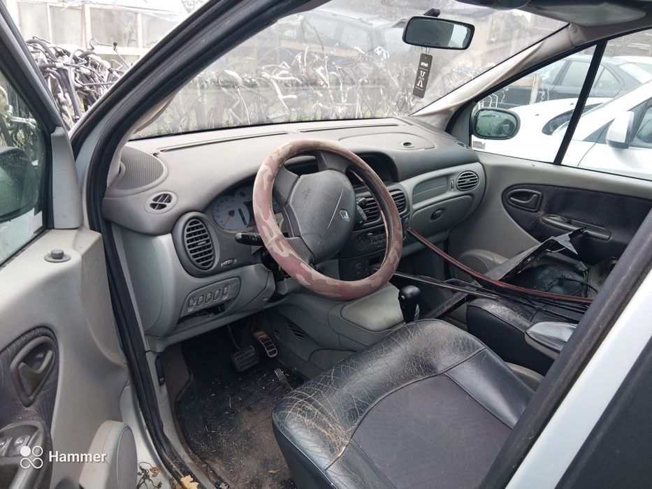 Продавам Рено Сценик 2000 кубика бензин на части Рено scenic