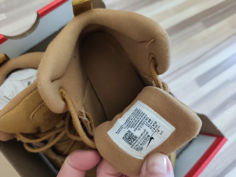 Nike боти 26 момче