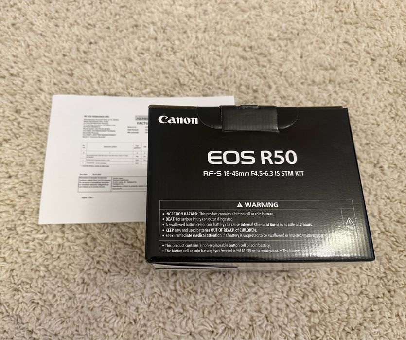 foto Canon R50 cu obiectiv este nou cu garantie 2 ani