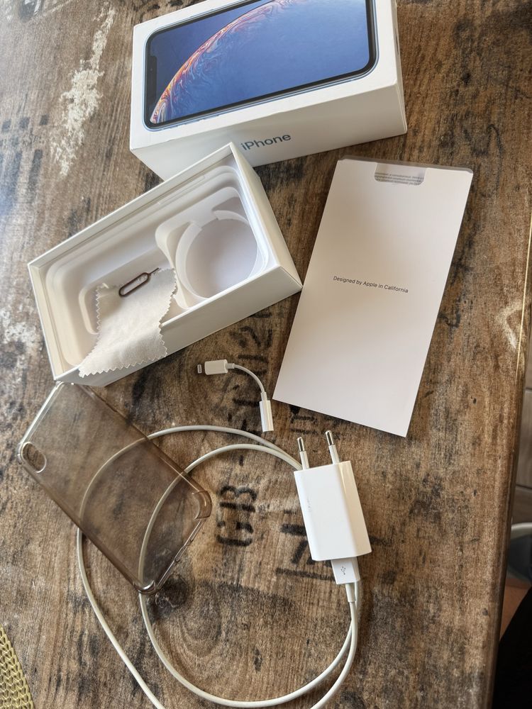 iPhone XR 128 GB blue