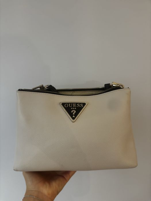 Продавам чанта Guess