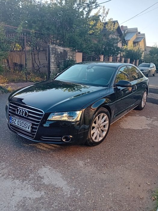 Audi A8 2012, 3000 cm