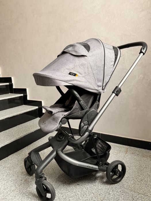 Продам коляску с люлькой MINI  by Easywalker Stroller Soho Grey