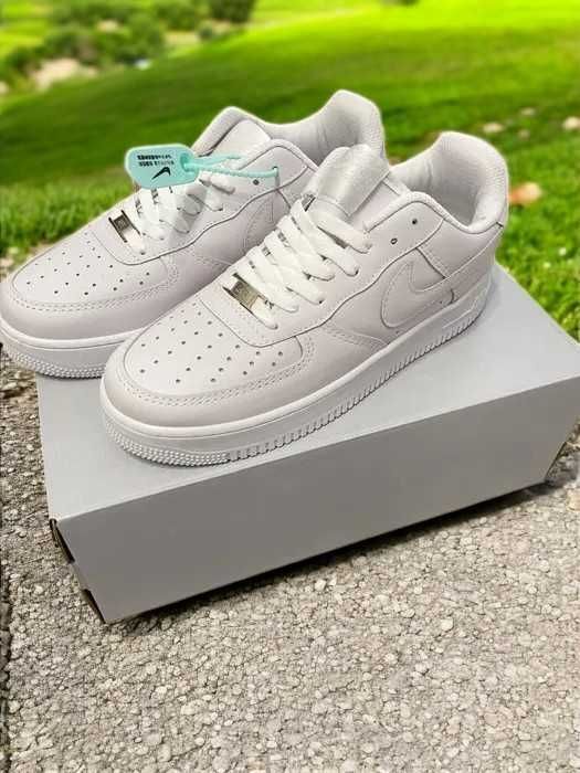 Adidasi Unisex Noi Nike Air Force 1 White