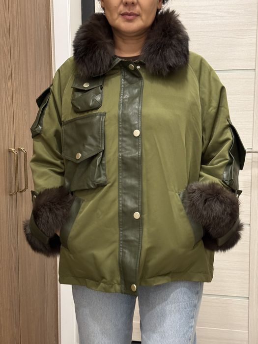 Продается куртка демисезонная.