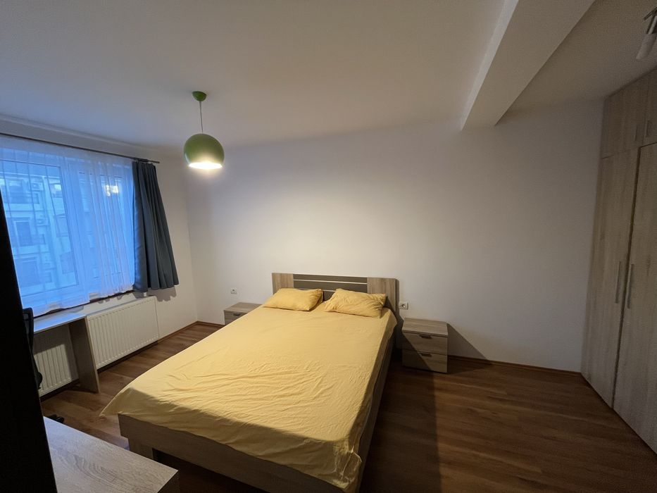 Inchiriez apartament cu doua camere (55m2) cu parcare proprie in Giroc