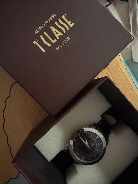 Alviero martini  нов часовник дамски