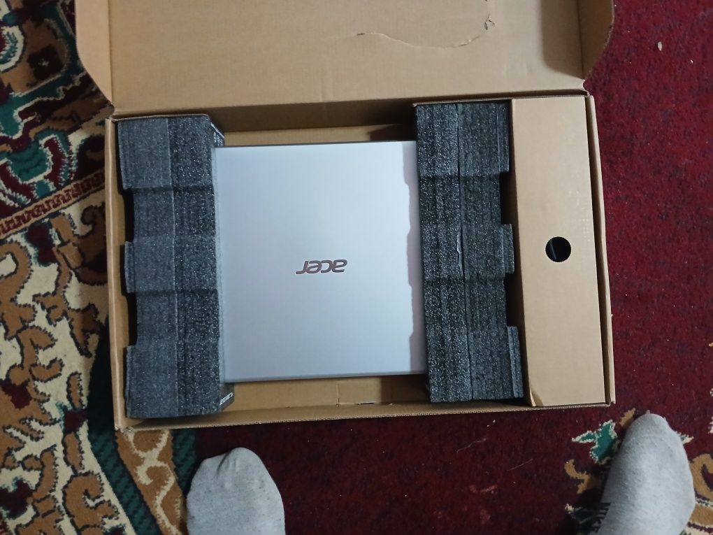 Acer noutbuki srochno.
