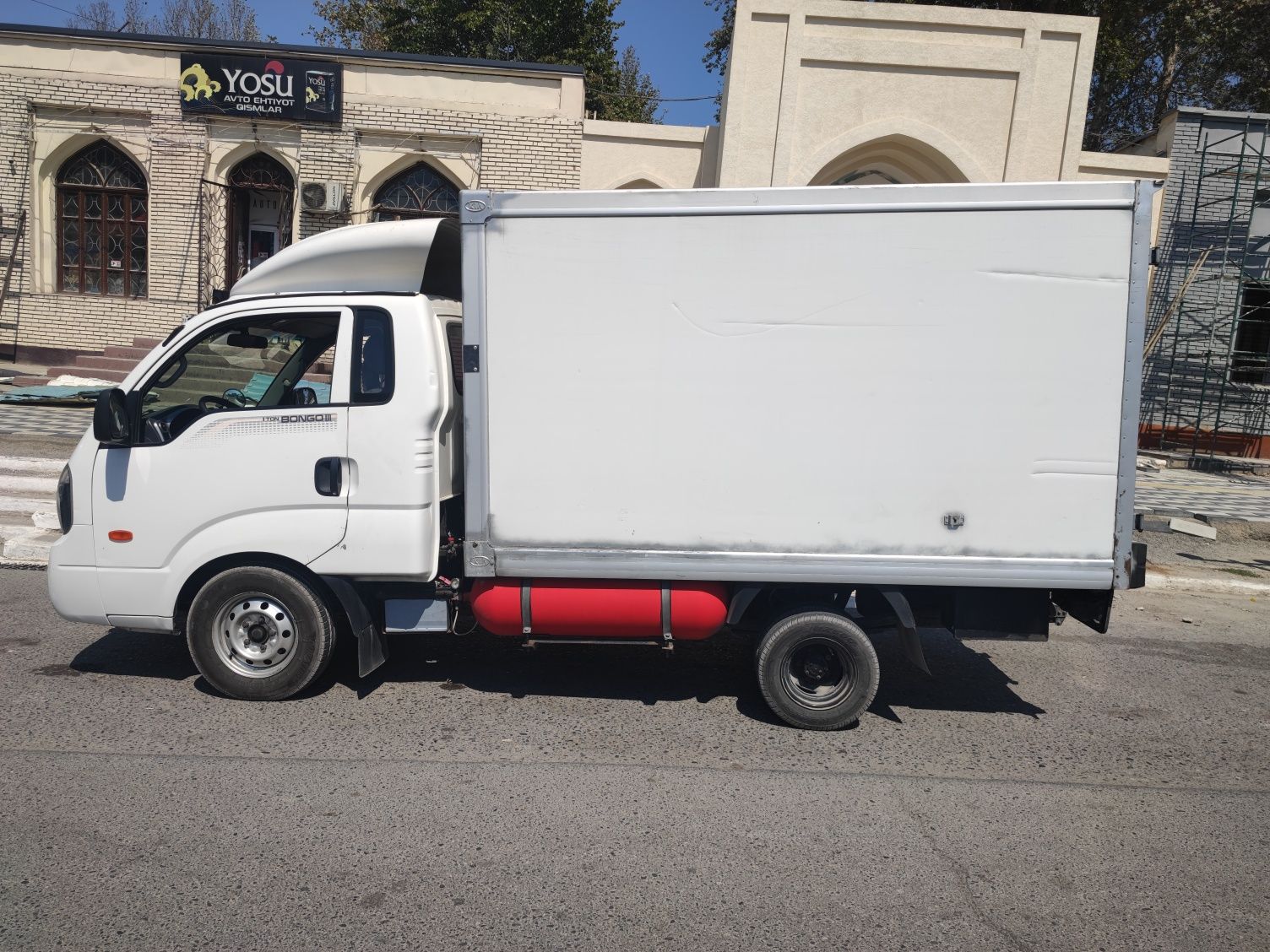 Kia bongo izatermiz