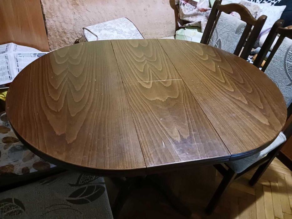 Трапезна маса., троянска мебел.