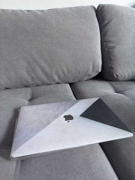 Macbook 13 inch 2020 touch bar