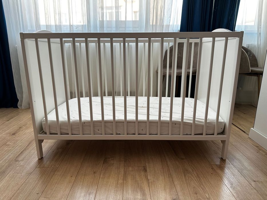 Patut Ikea impecabil cu saltea + cadouri