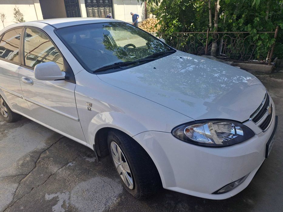 Жентра механика MT style сотилади. Ранги оқ. АБС ва обогрев сид. бор.