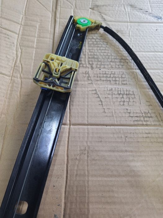 Macara Geam stanga fata AUDI A4 IV Avant 8K5, B8 2007 - 2015