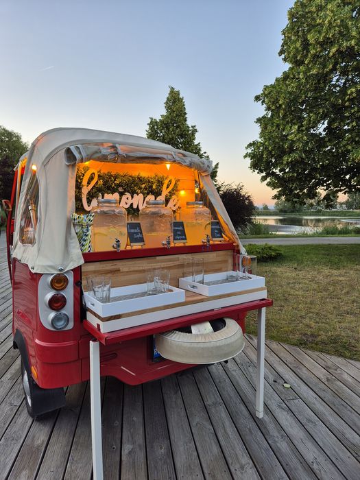The Tuk - Cigar Bar | Lemonade Bar | Prosecco Bar