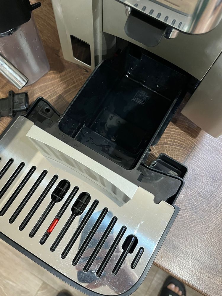 Кафеавтомат DELONGHI ECAM290.61.SB