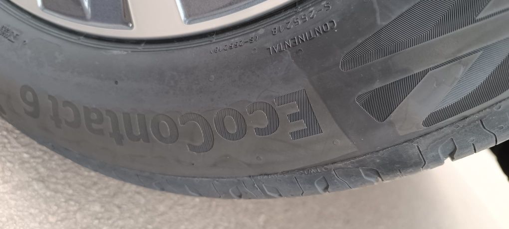 Vând anvelope Continental 235/55/R18 vară