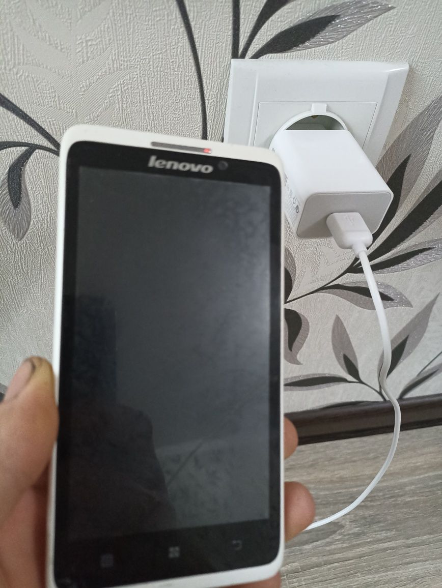 Смартфон Lenovo S890i телефон