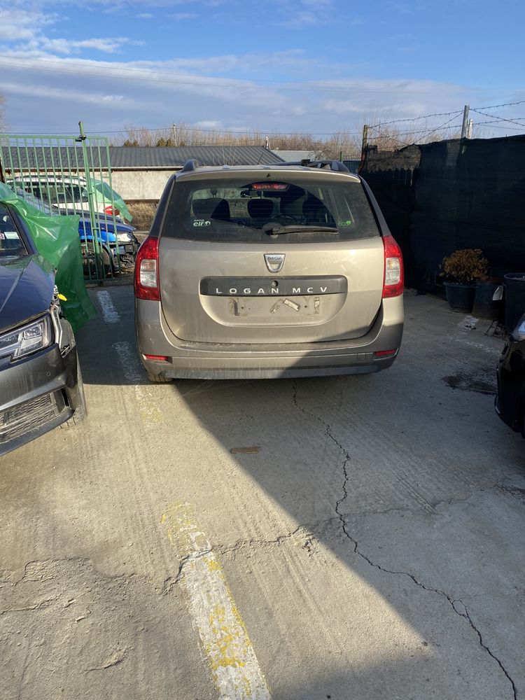 Ușă dreapta față Dacia Logan MCV 2014