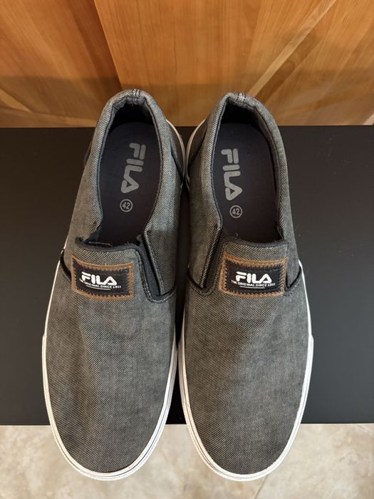 Сиви обувки Fila