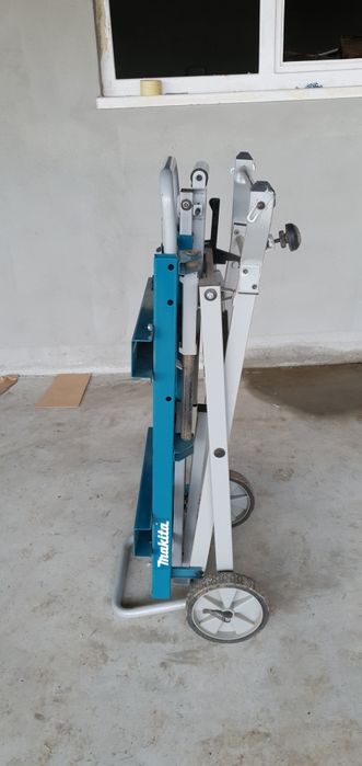 Makita, carucior, stand fierestrau DEAWST05